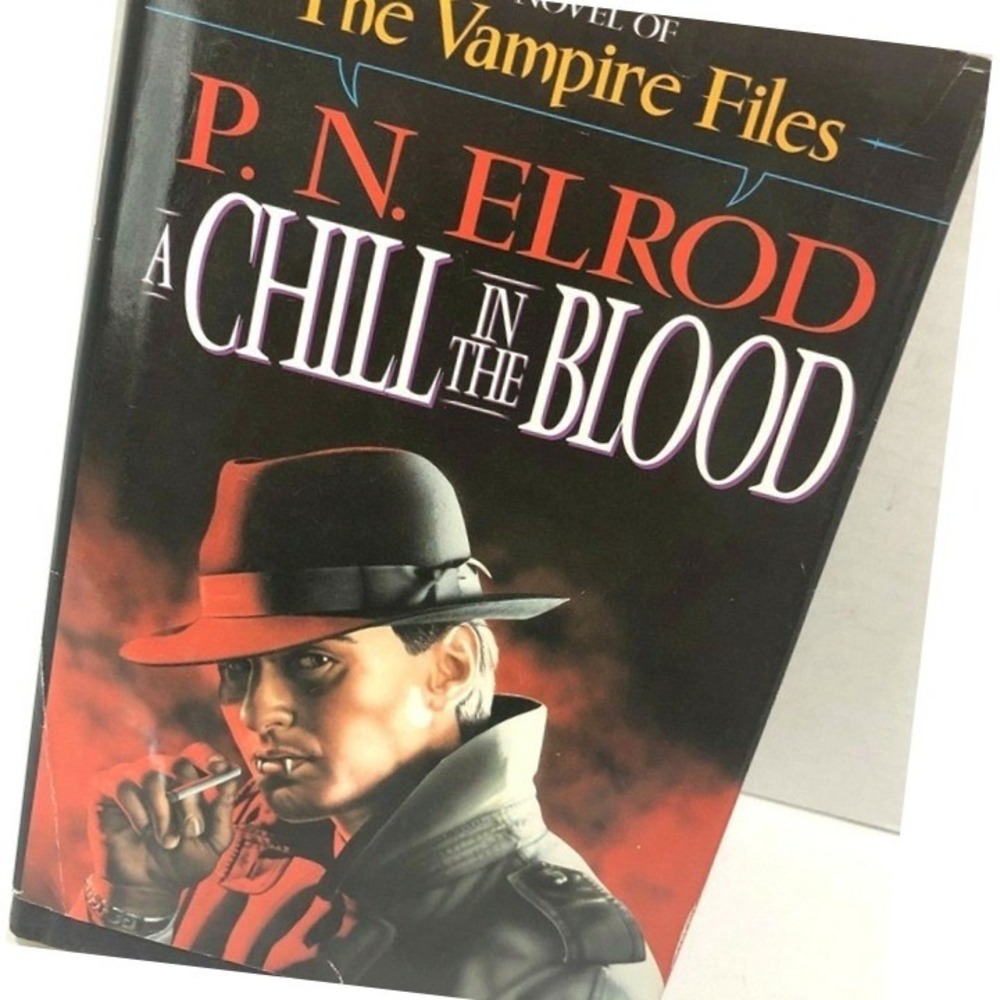 Vintage The VAMPIRE Files A Chill in the Blood Hardcover  SIGNED P N Elrod